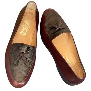 Salvatore Ferragamo Men's Burgandy Croc Embossed Tassel Loafers - Size 9 EE